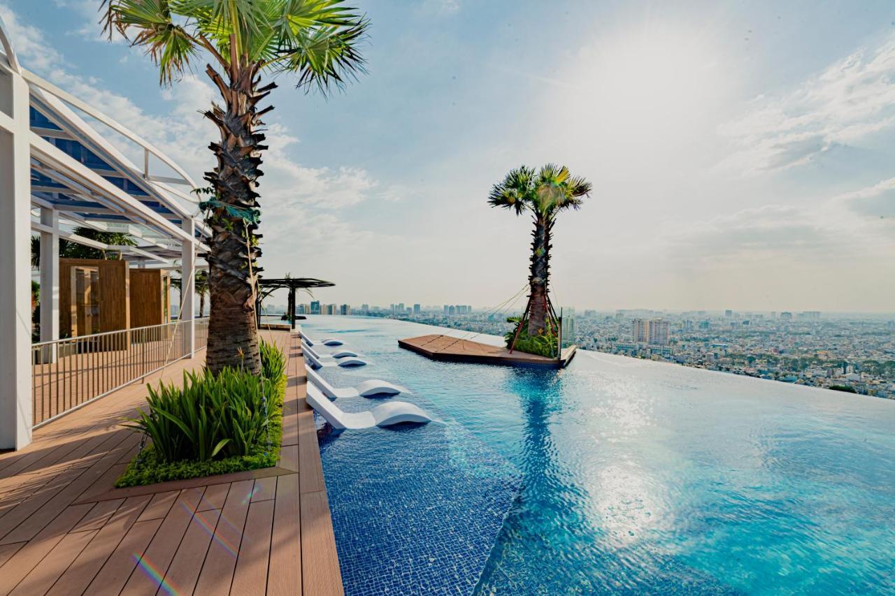 Luxury King Room - City View